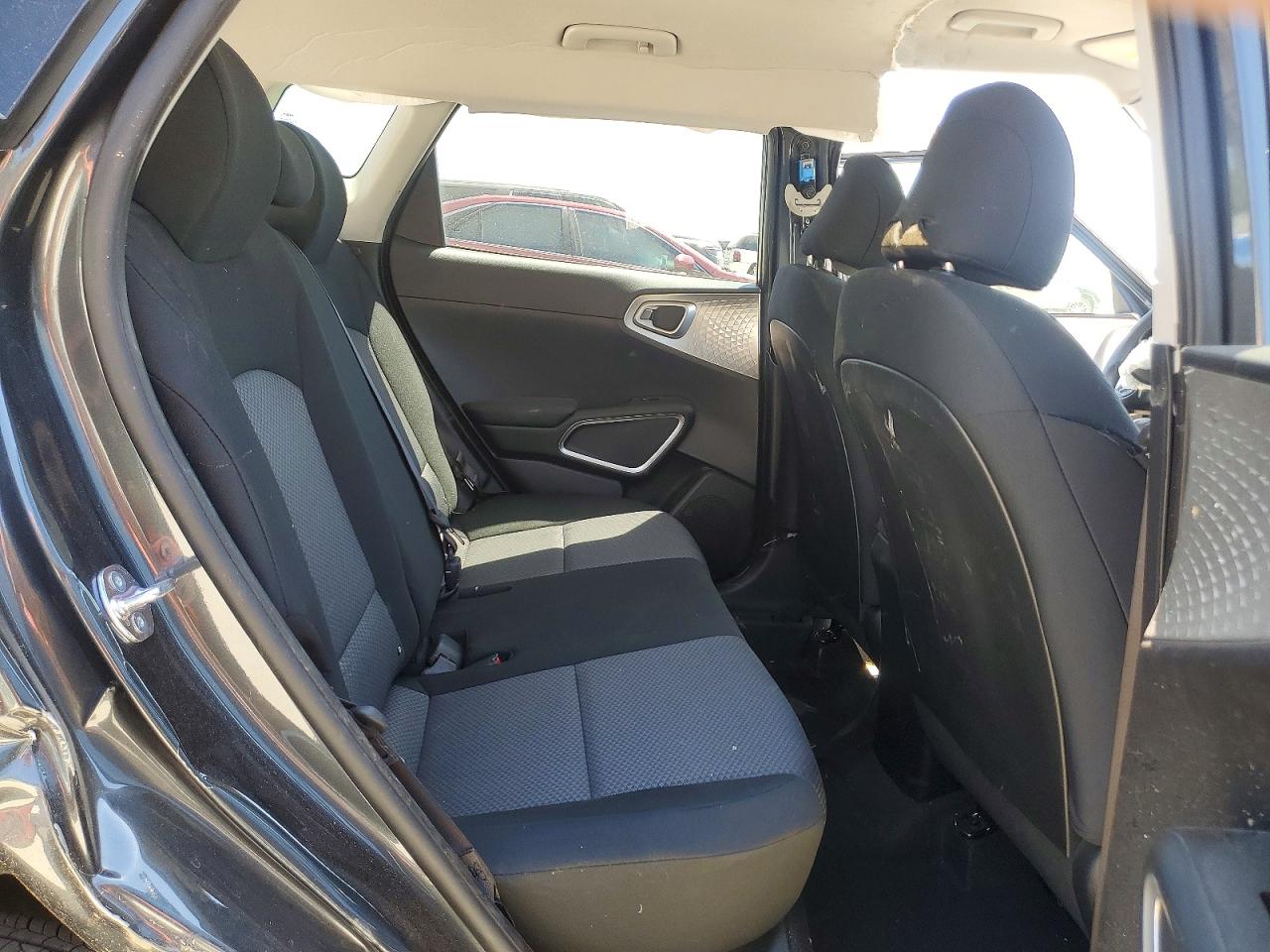 Kia Soul Lx
