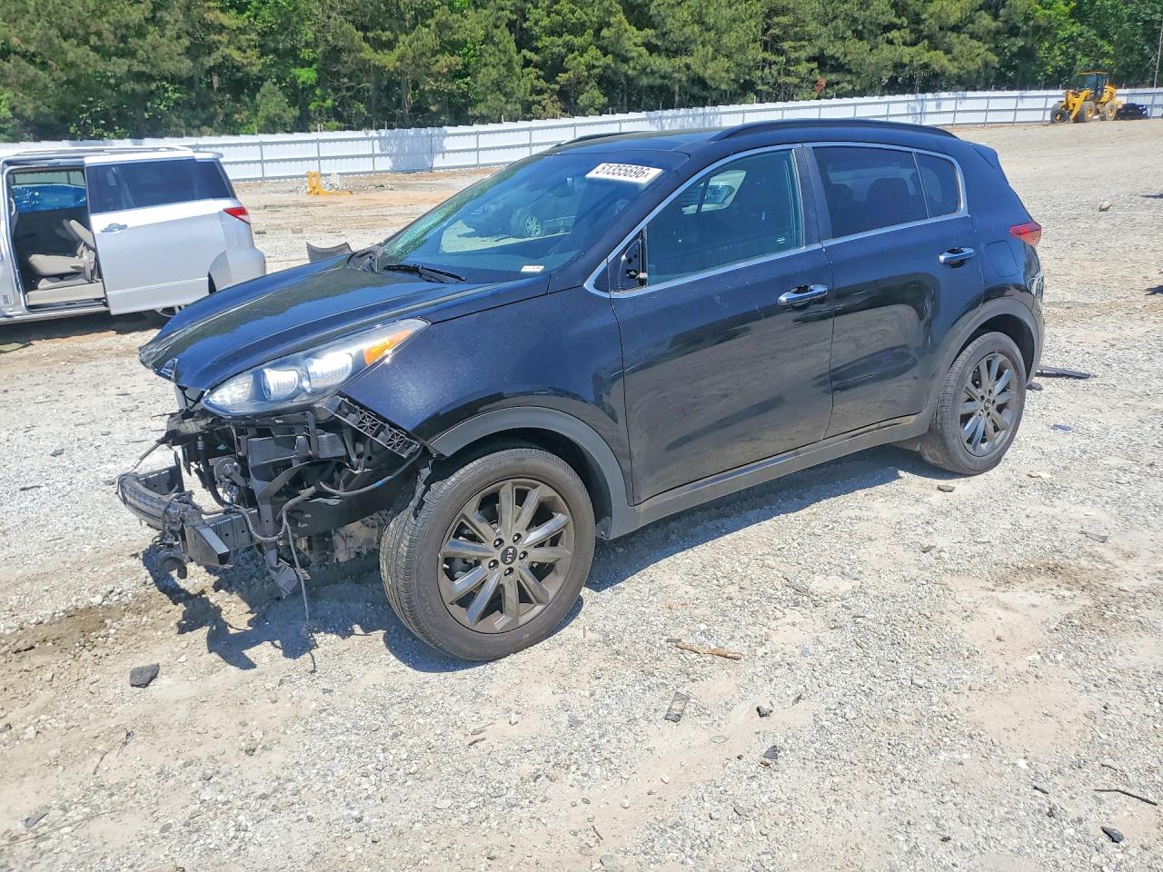 Salvage Kia Sportage Image