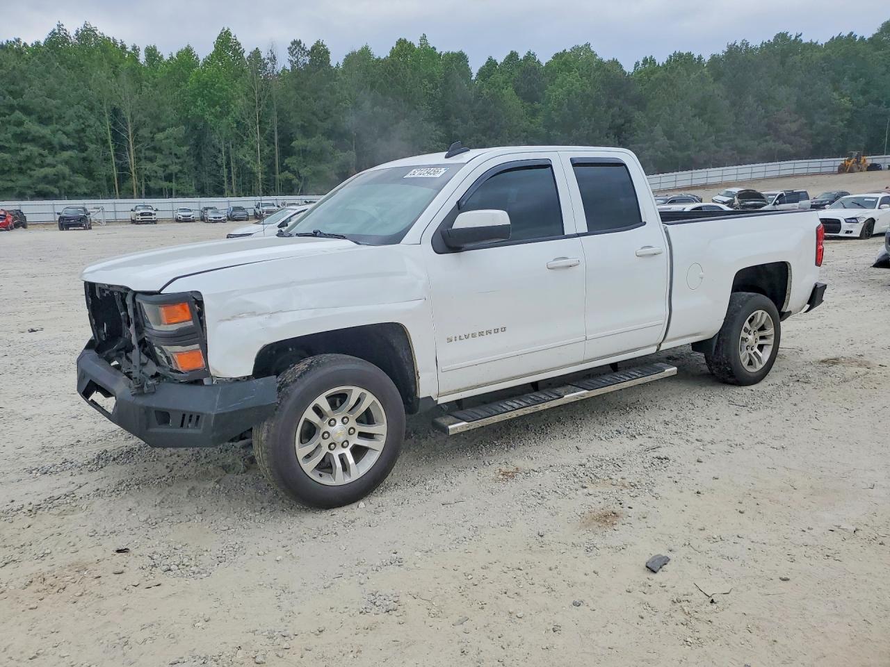 Salvage Chevrolet Silverado Image