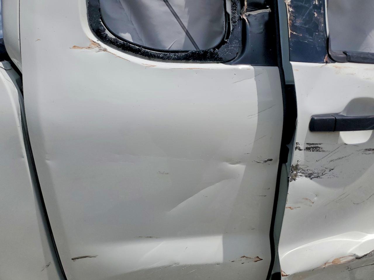 Nissan Frontier S