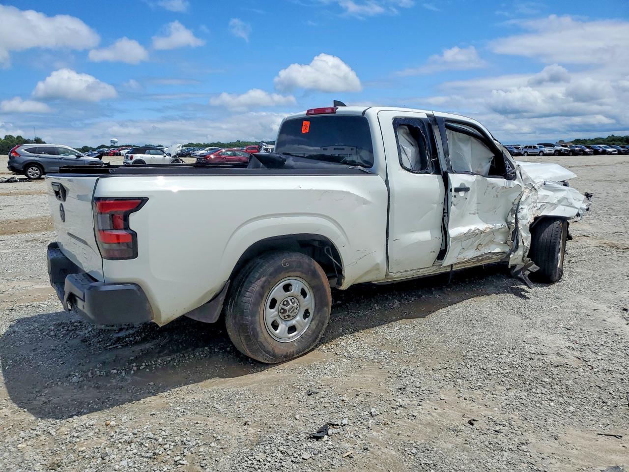 Nissan Frontier S