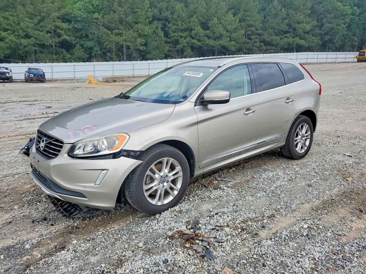 Salvage Volvo XC60 Image