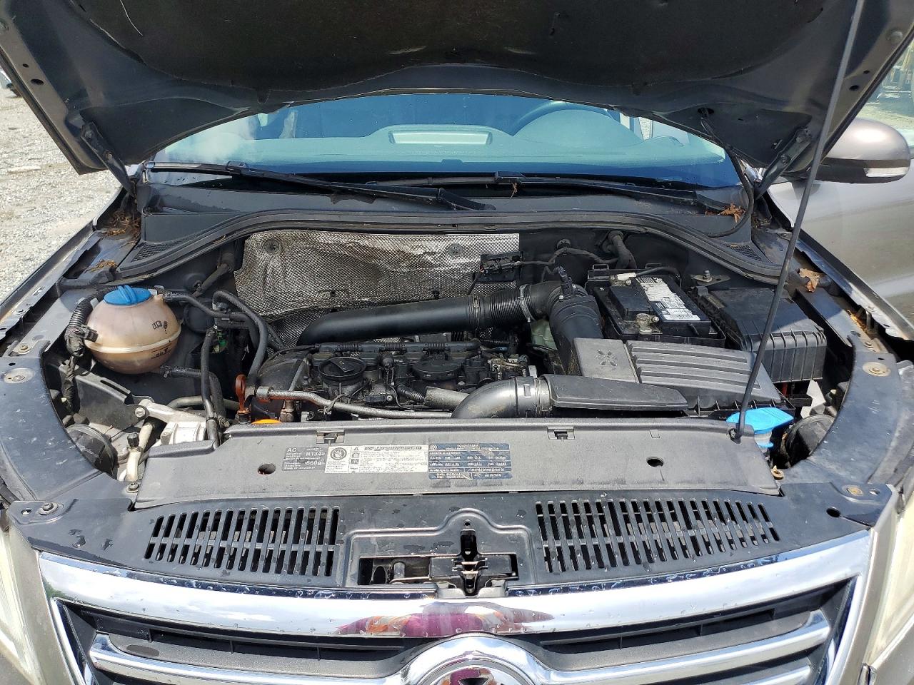Volkswagen Tiguan S