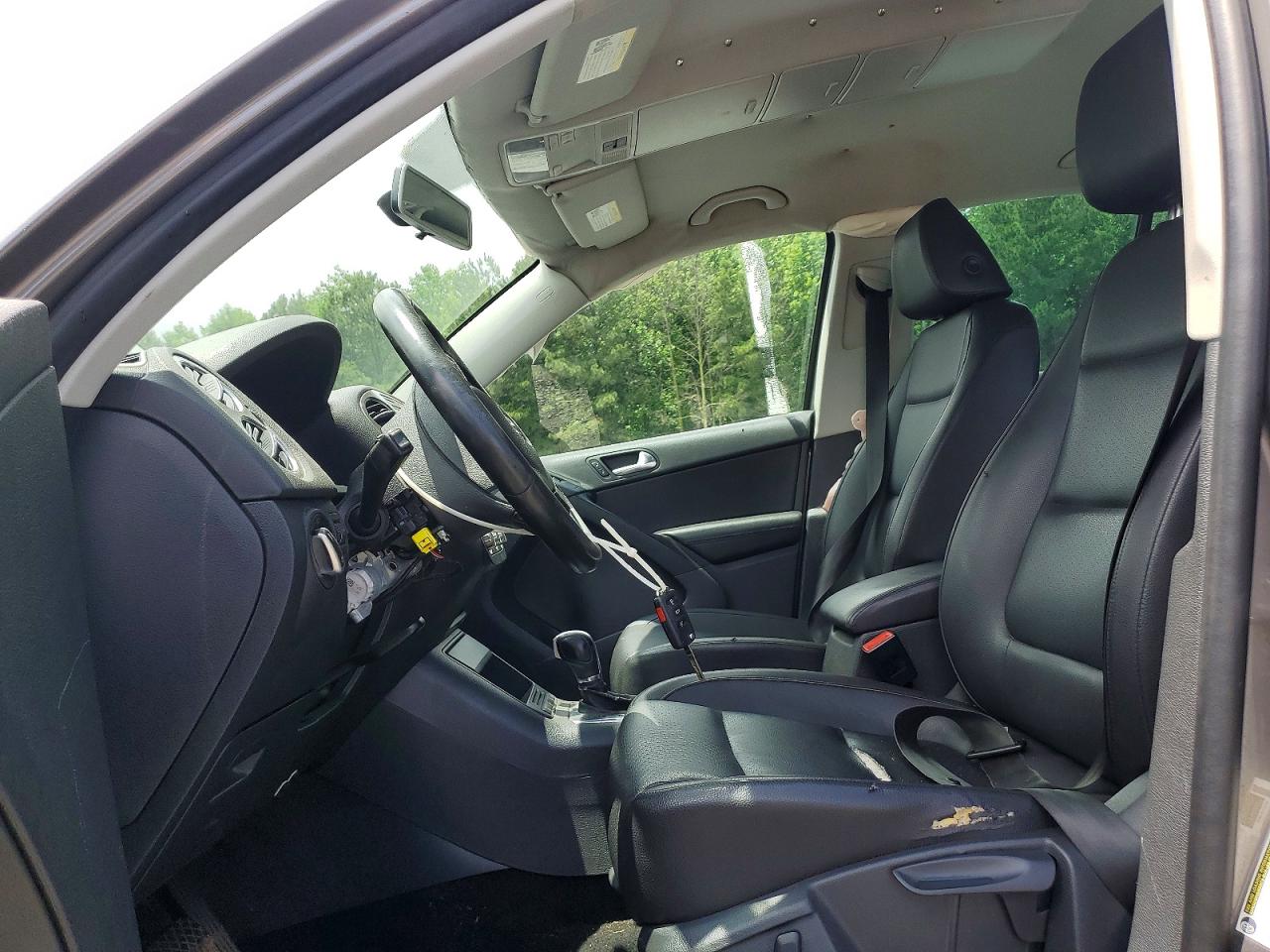 Volkswagen Tiguan S