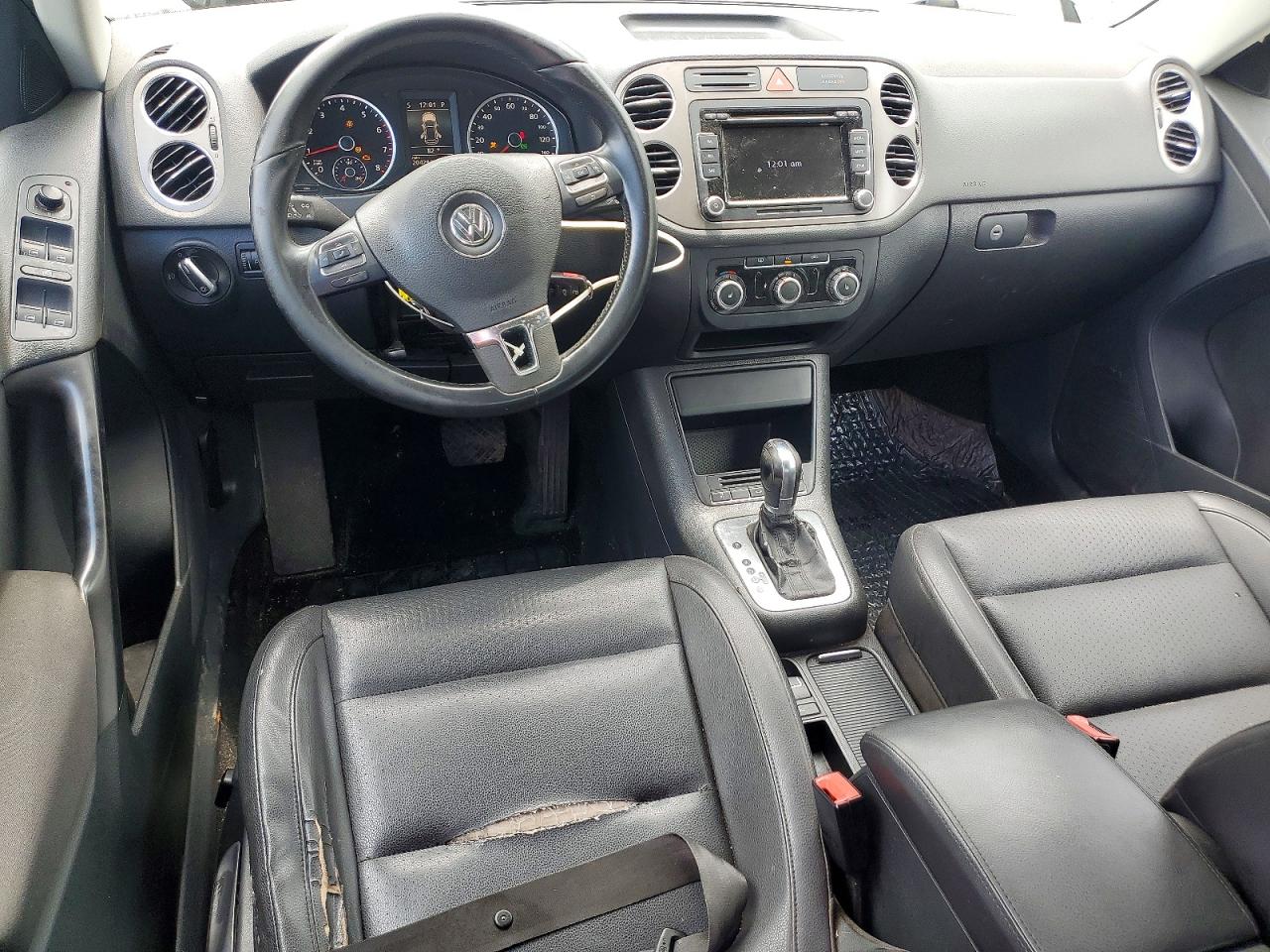Volkswagen Tiguan S