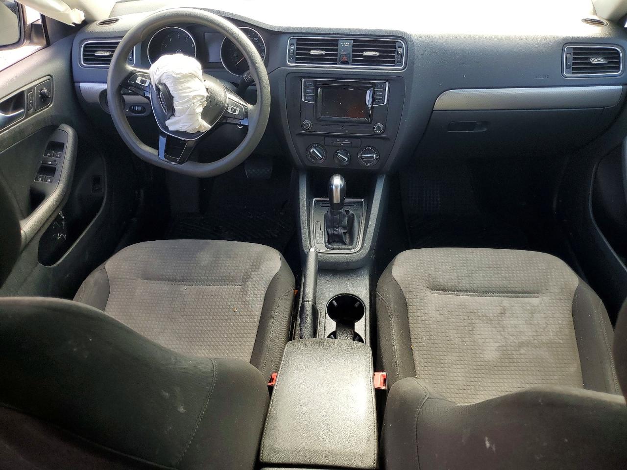 Volkswagen Jetta S