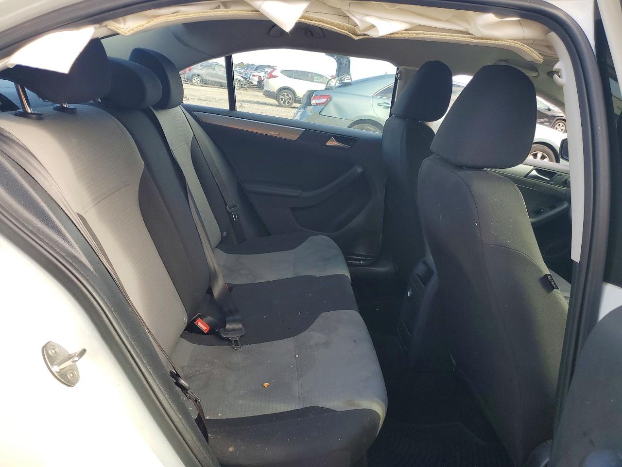 Volkswagen Jetta S