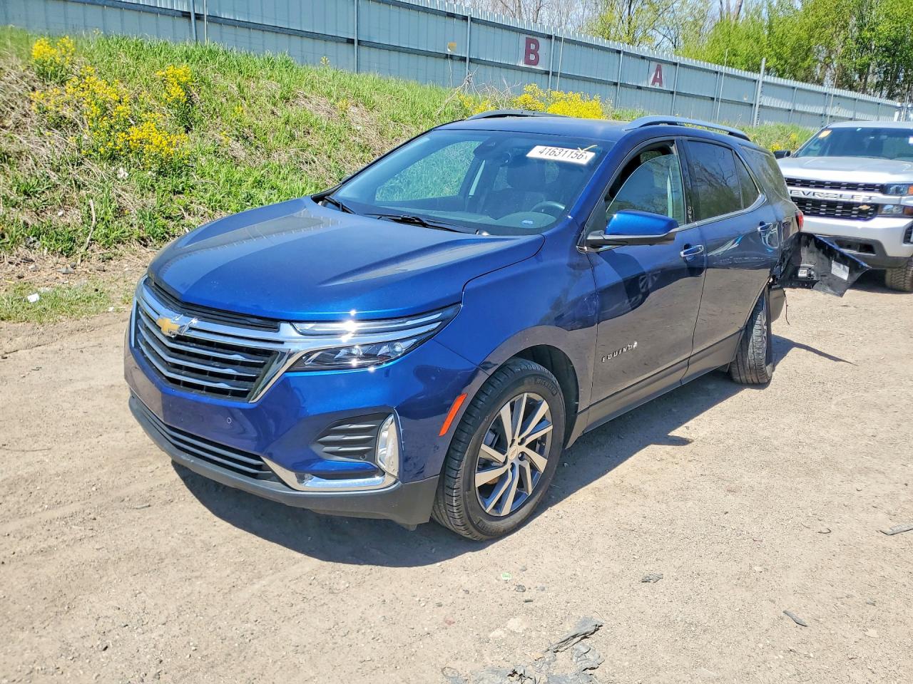 Salvage Chevrolet Equinox Image