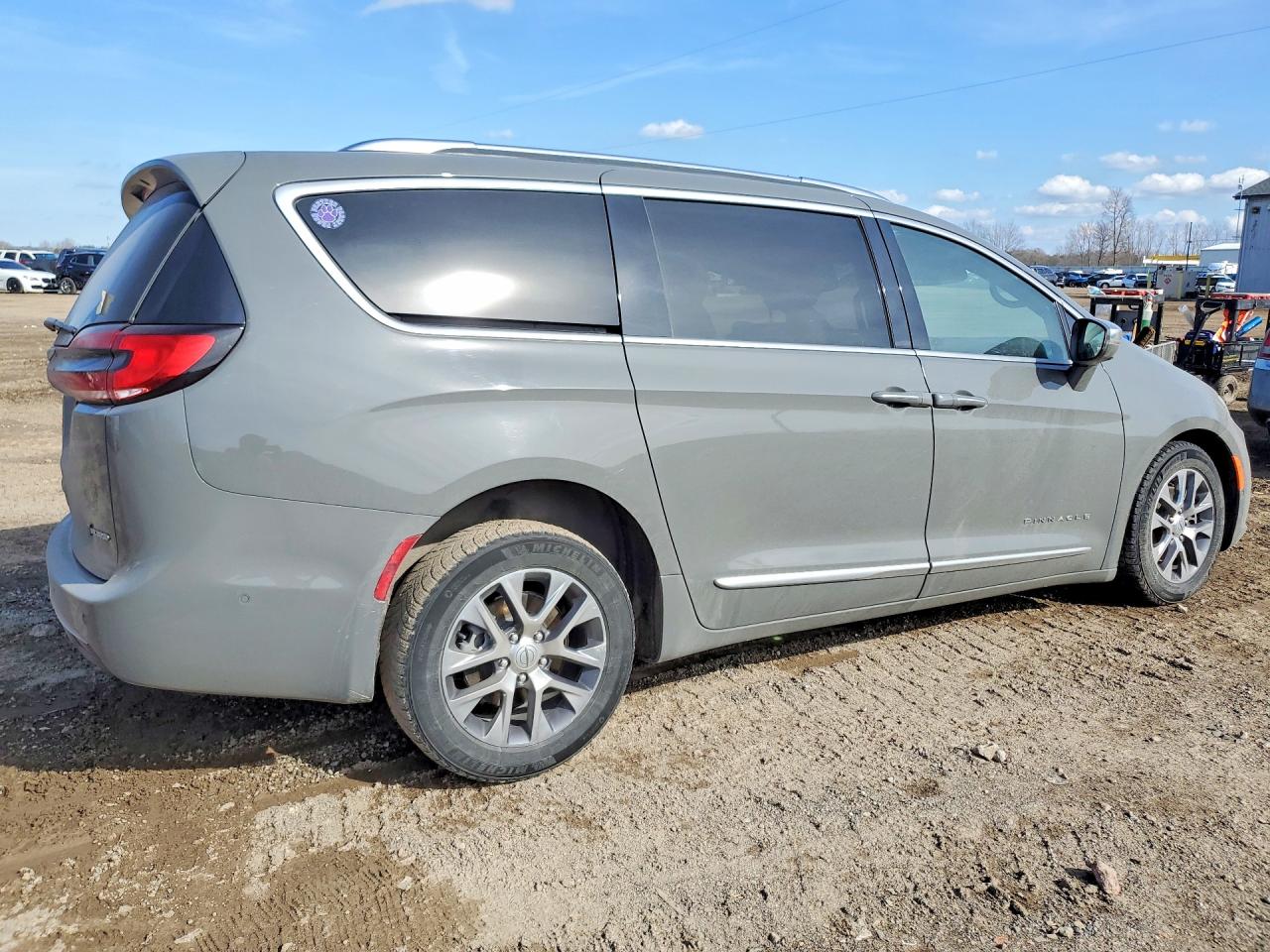 Chrysler Pacifica Hybrid Pinnacle