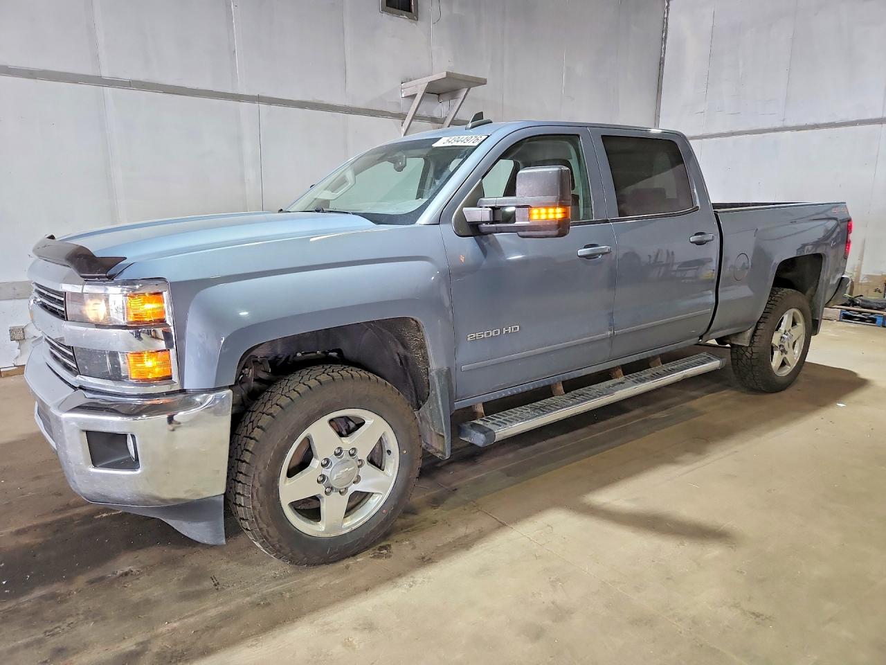 Salvage Chevrolet Silverado Image