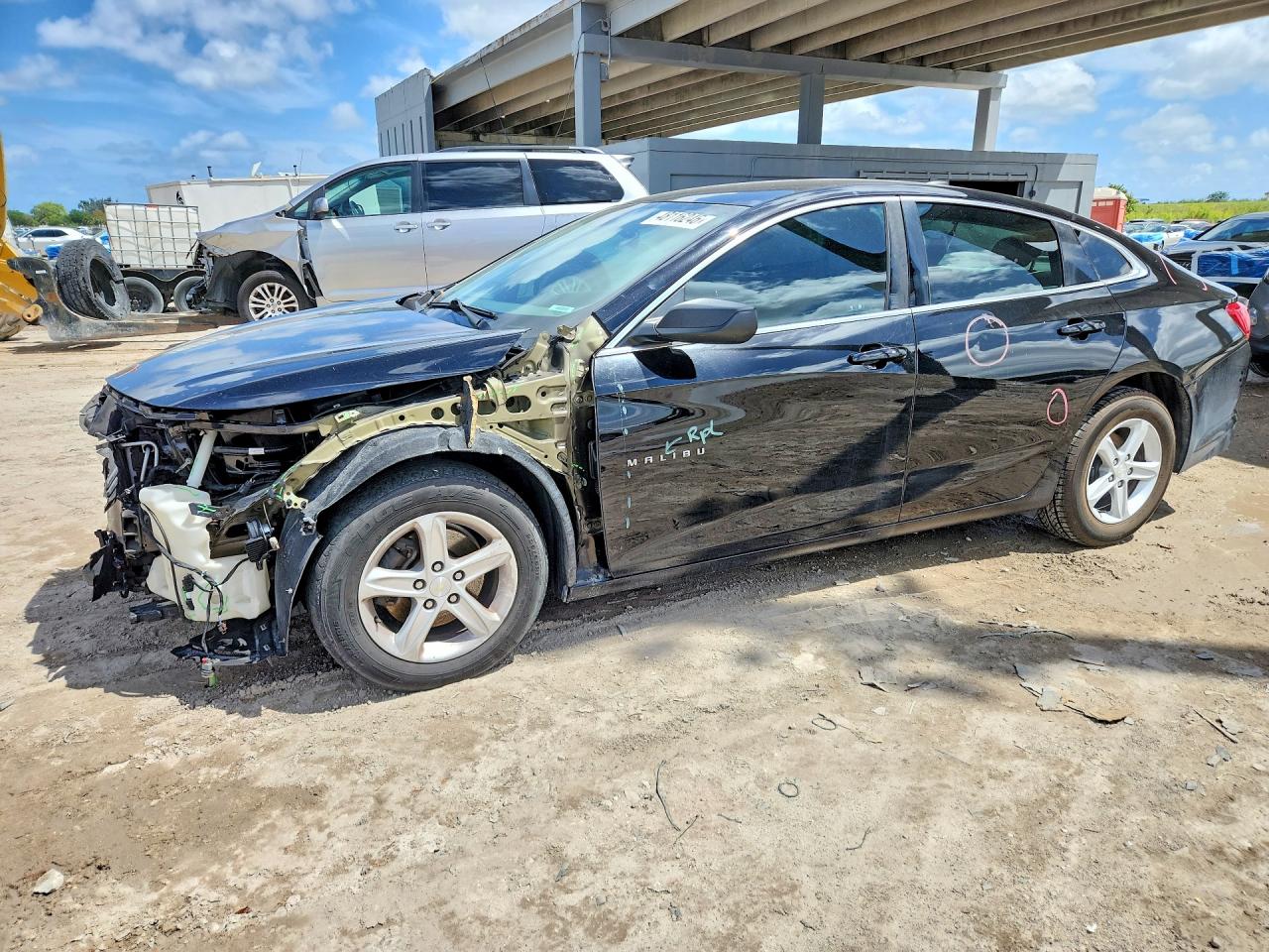 Salvage Chevrolet Malibu Image