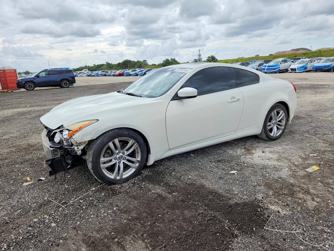 Salvage INFINITI G37 Image