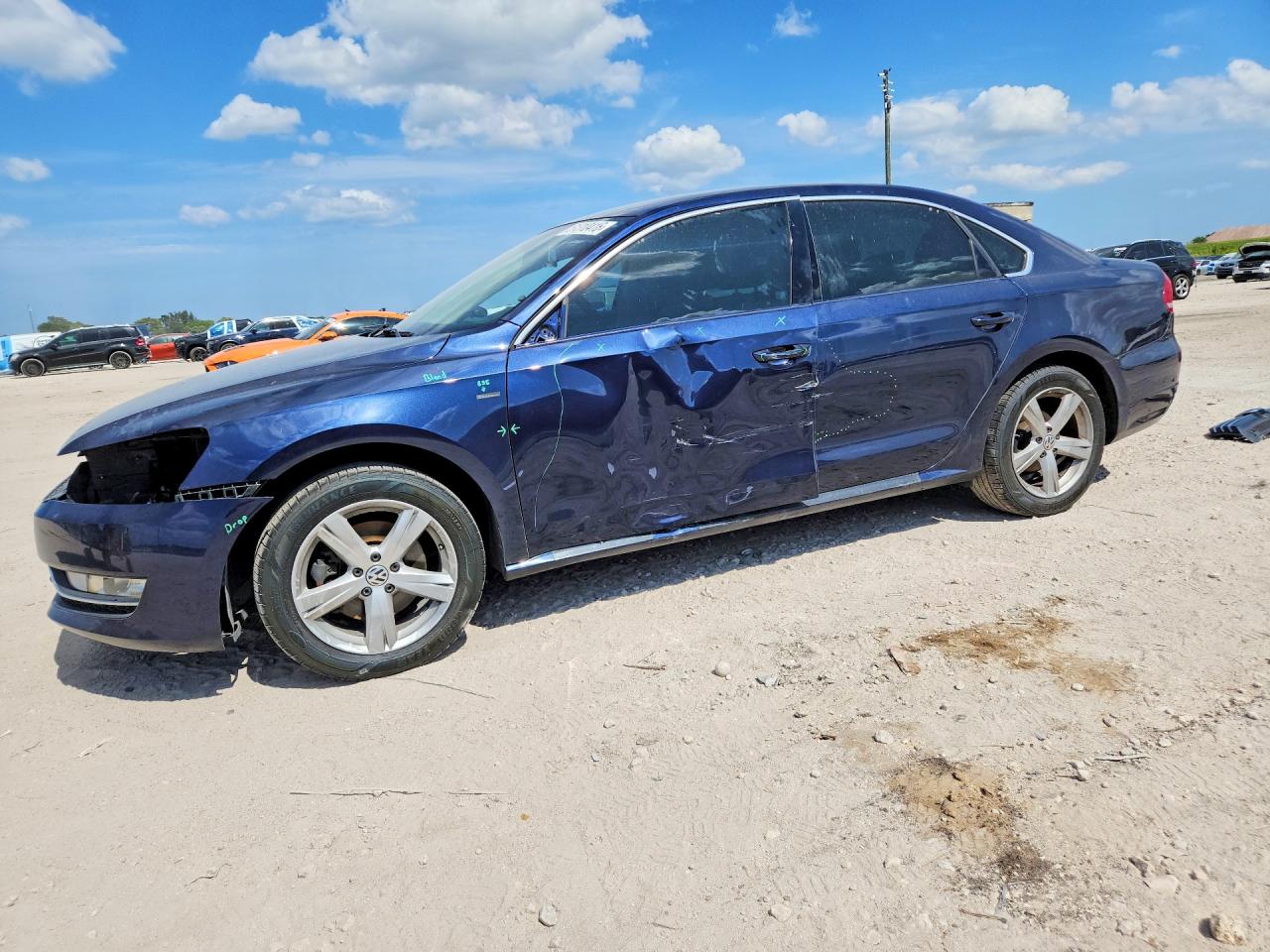 Salvage Volkswagen Passat Image
