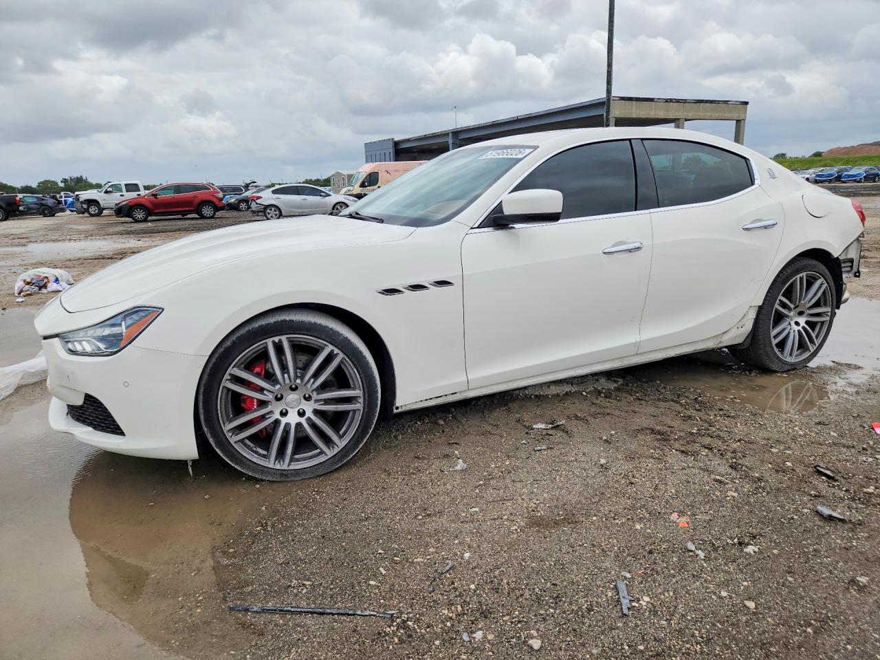 Salvage Maserati Ghibli Image