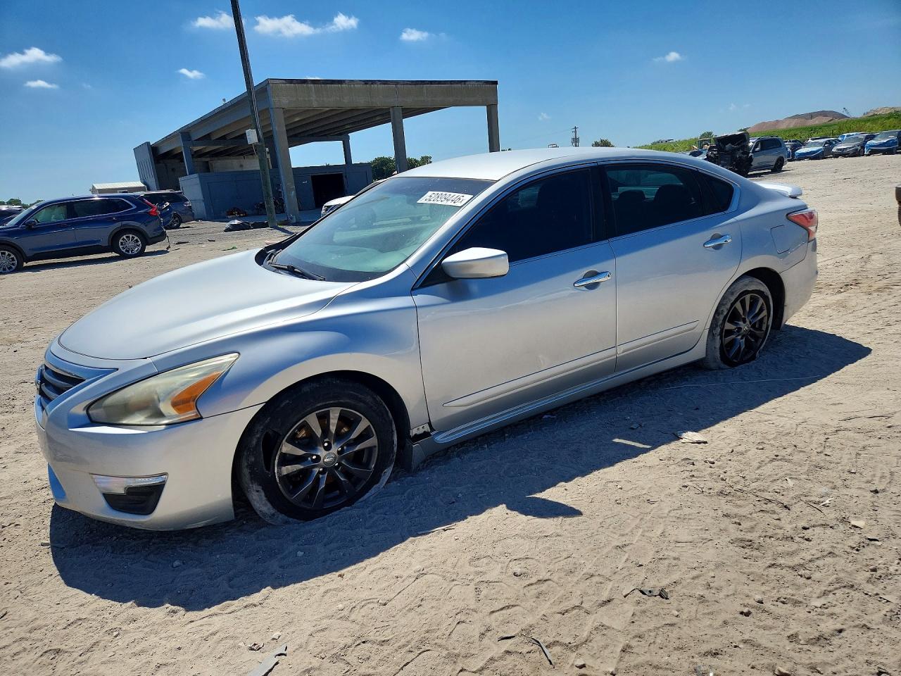 Salvage Nissan Altima Image
