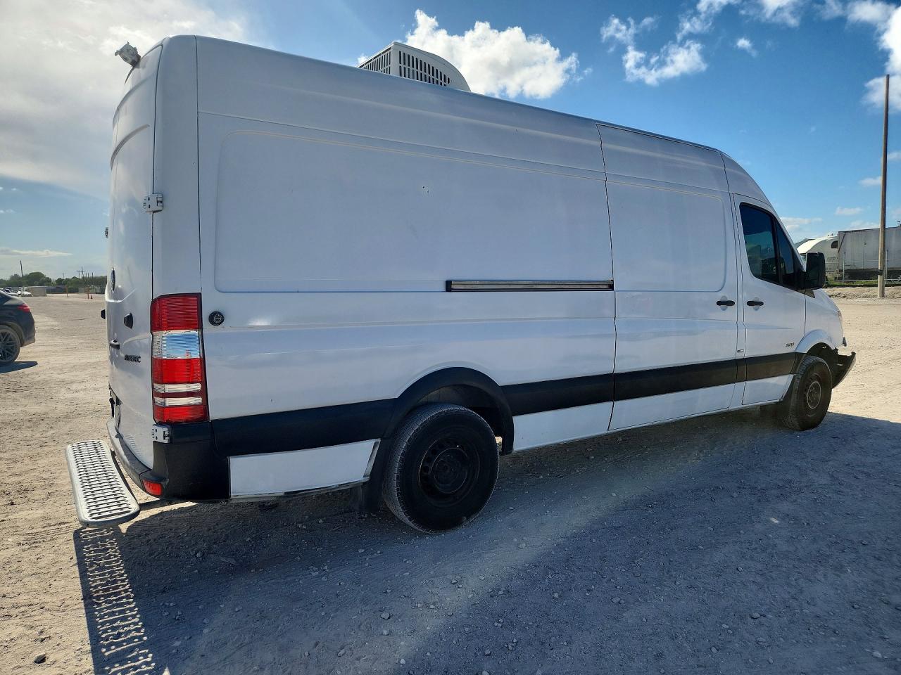 Mercedes-Benz Sprinter 2500