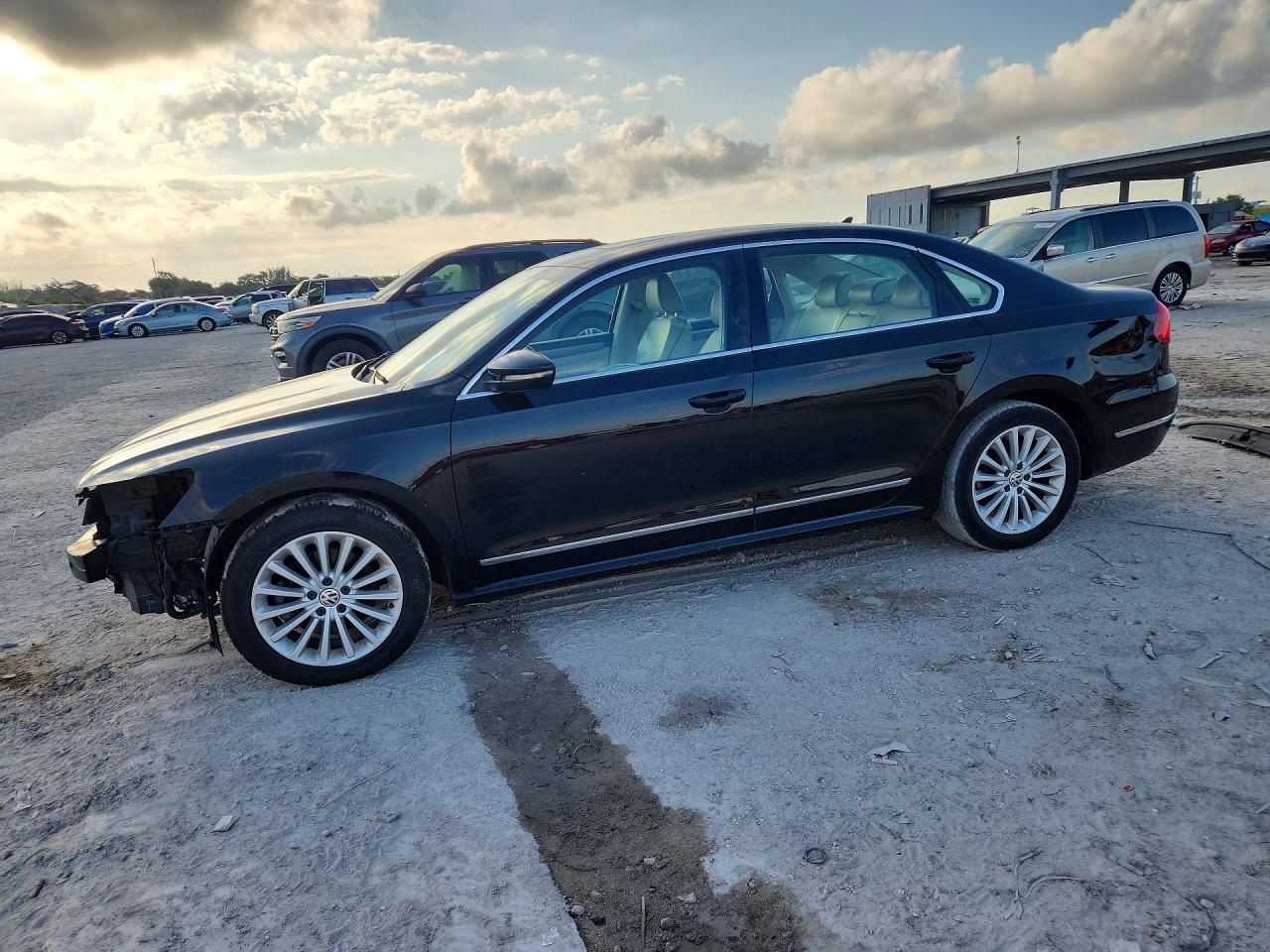 Salvage Volkswagen Passat Image