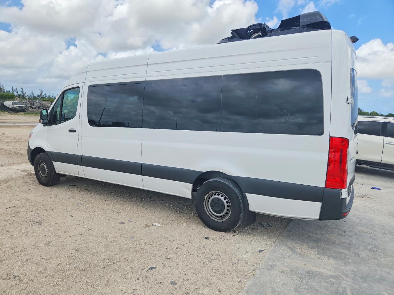 Mercedes-Benz Sprinter 2500