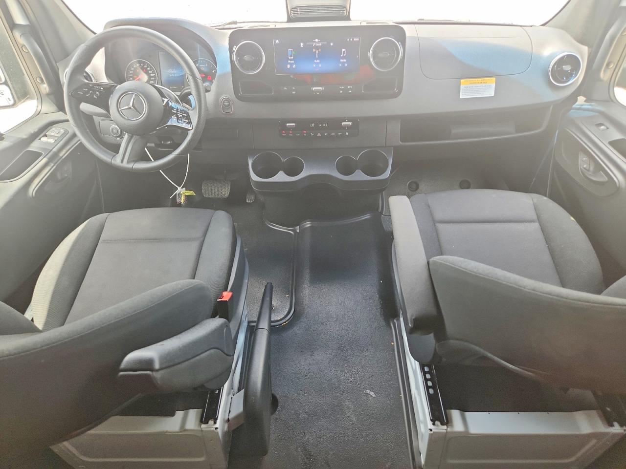 Mercedes-Benz Sprinter 2500