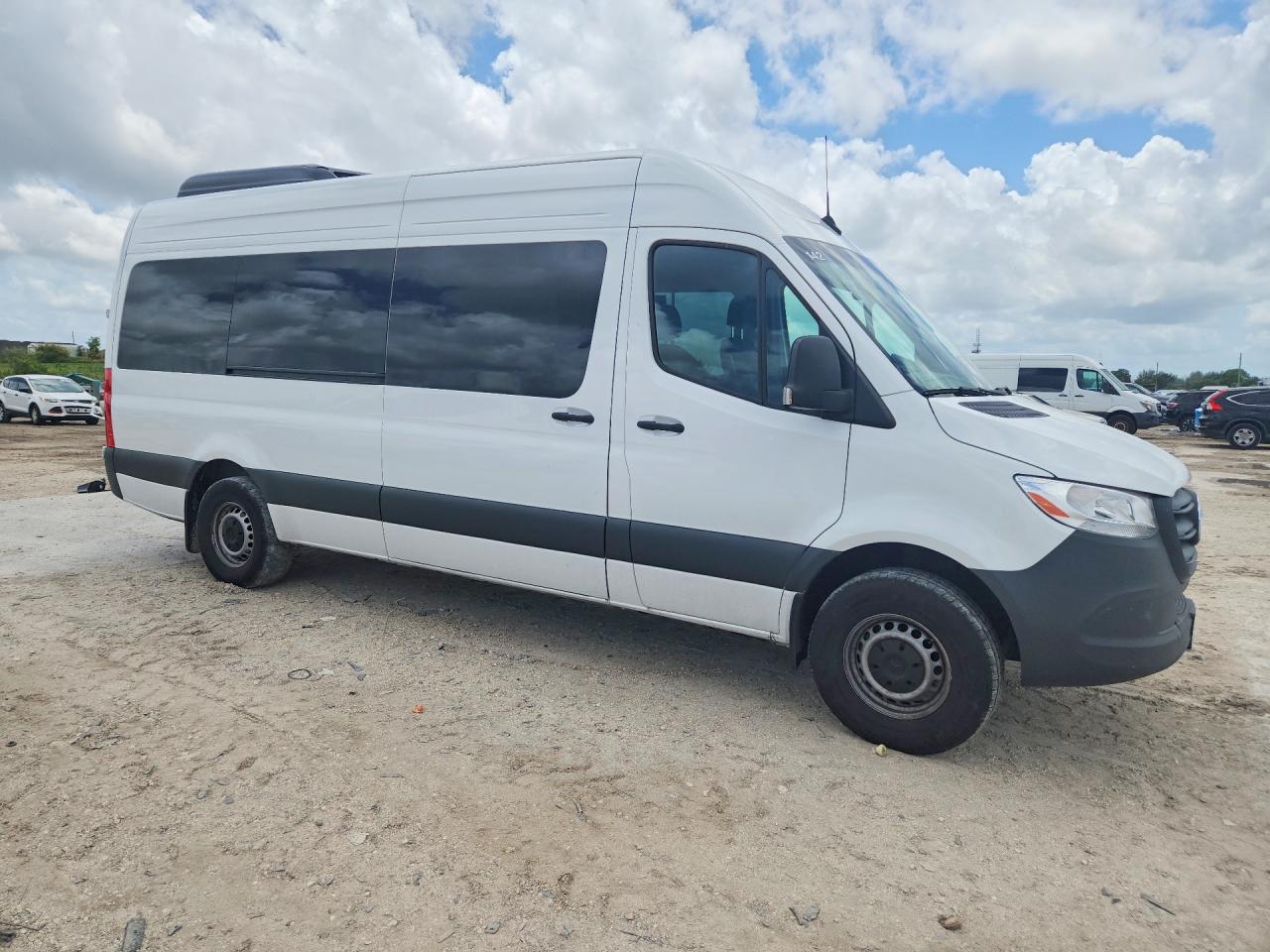 Mercedes-Benz Sprinter 2500