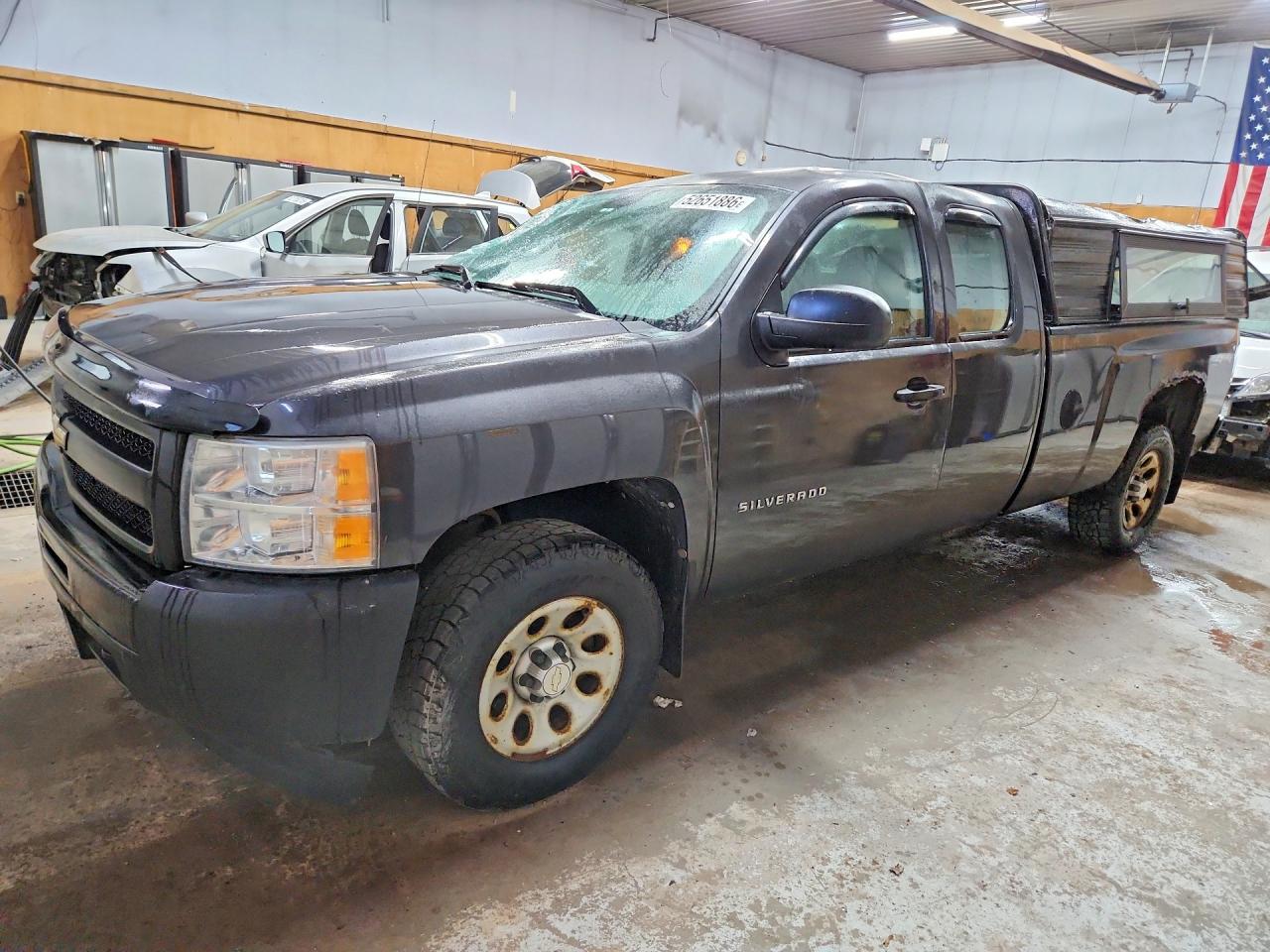 Salvage Chevrolet Silverado Image