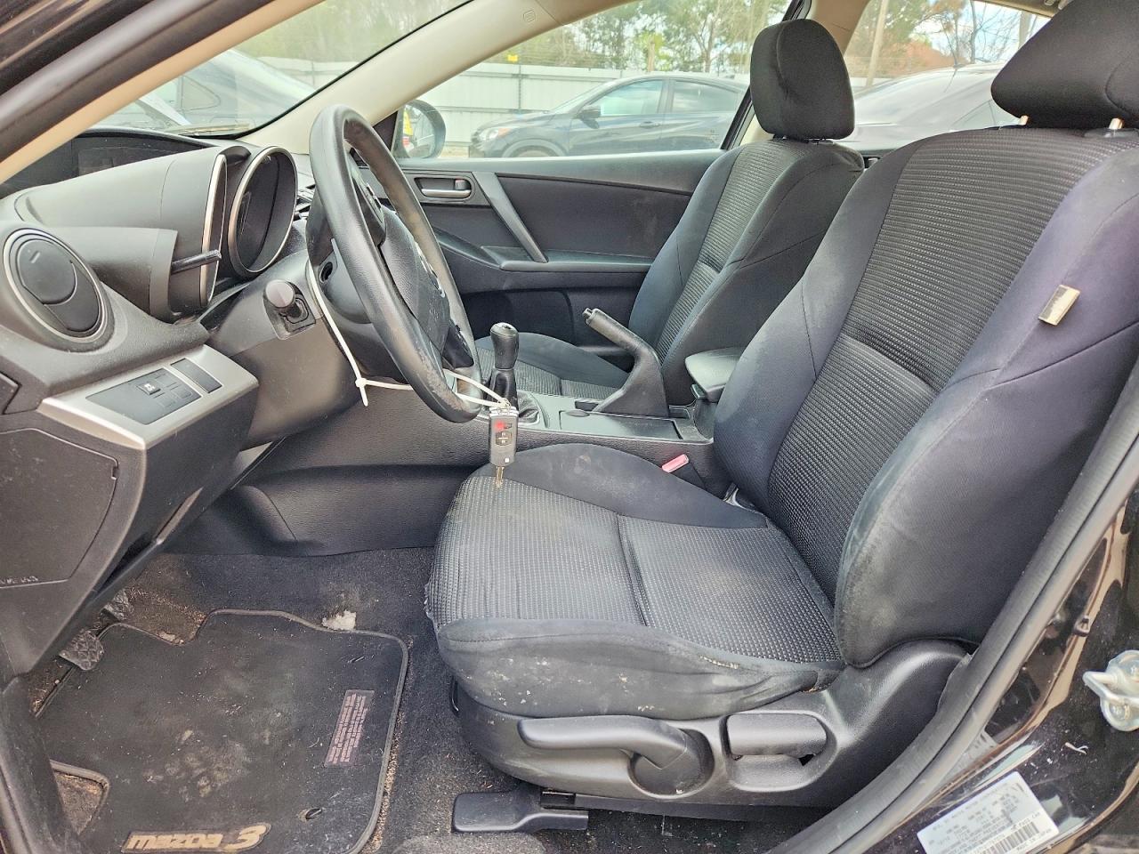 Mazda 3 I