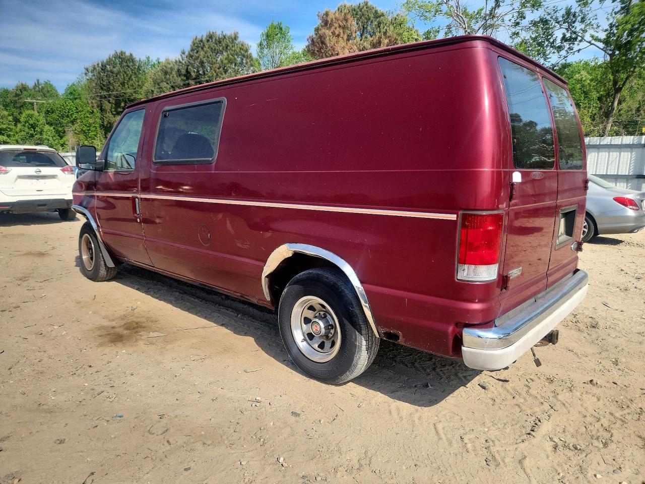 Ford Econoline E150 Van
