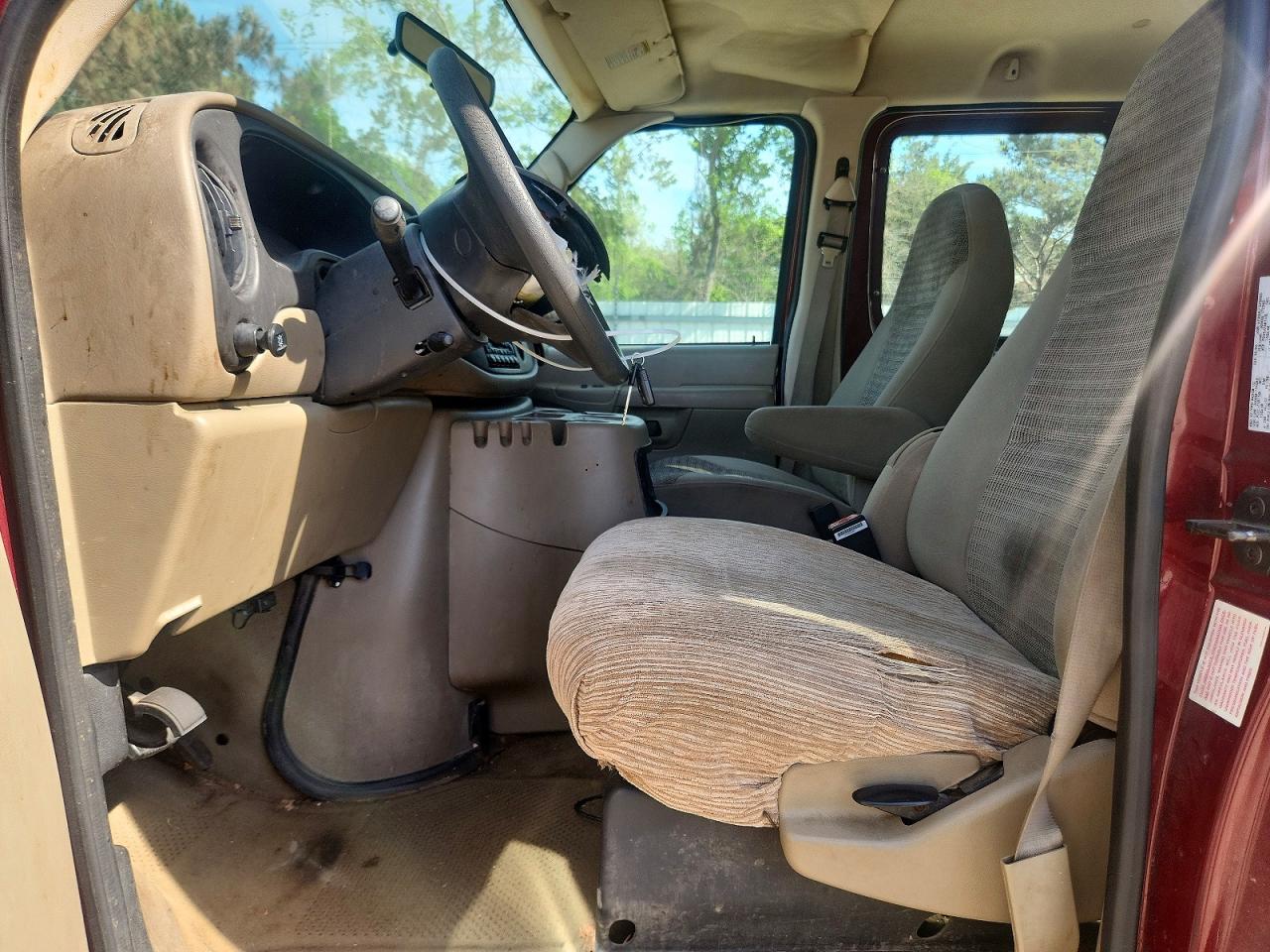 Ford Econoline E150 Van