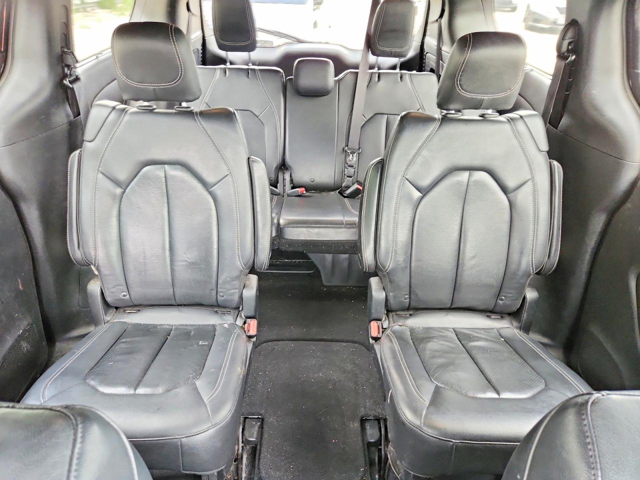 Chrysler Pacifica Touring L