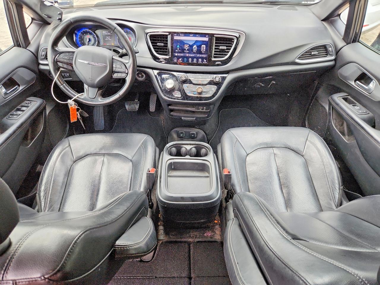 Chrysler Pacifica Touring L