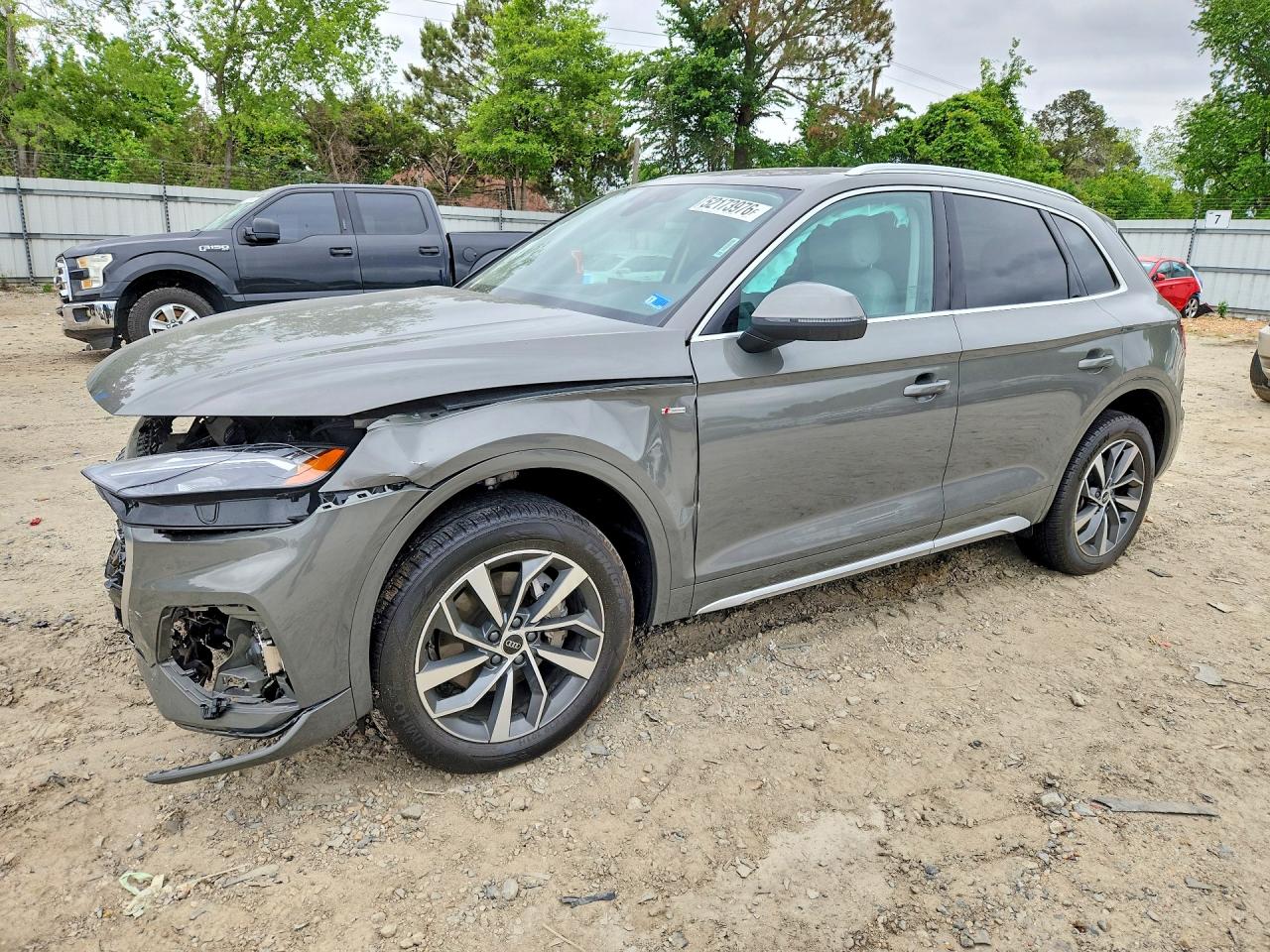 Salvage Audi Q5 Image