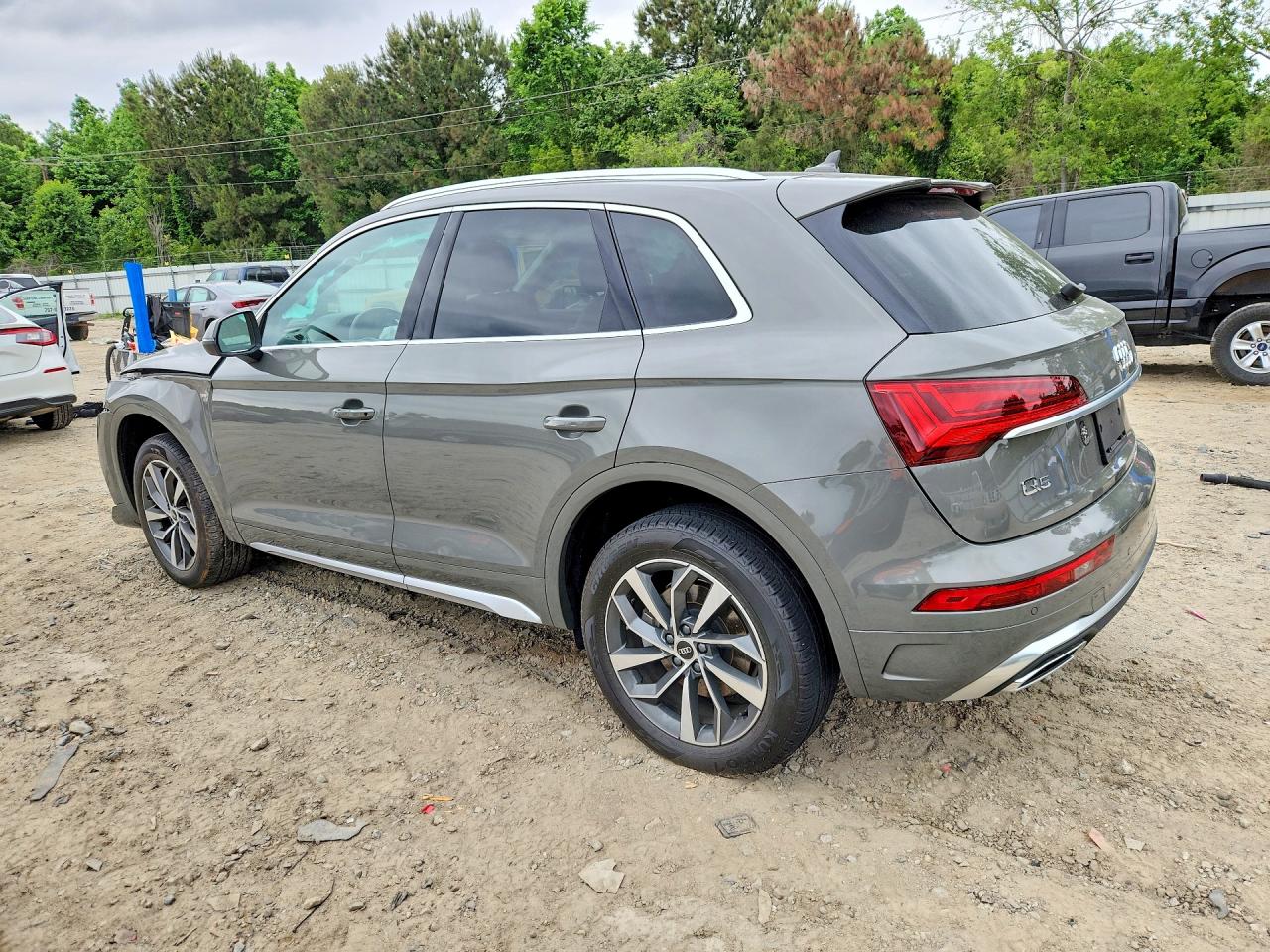 Audi Q5 Premium Plus 45
