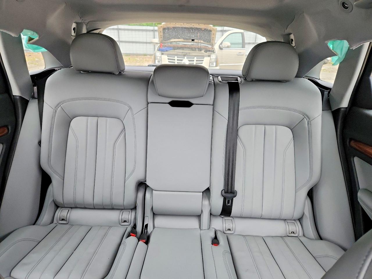 Audi Q5 Premium Plus 45