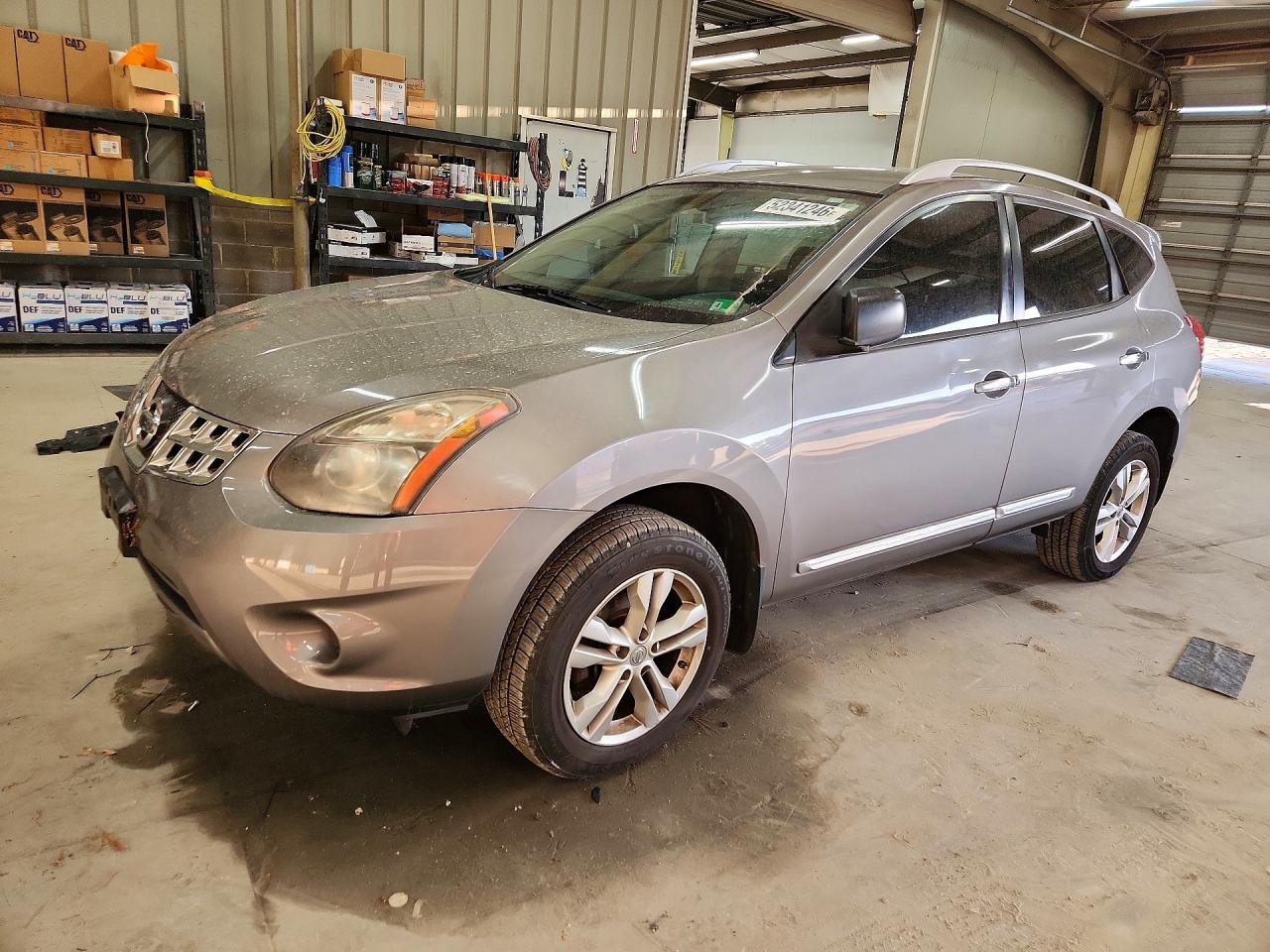Salvage Nissan Rogue Image
