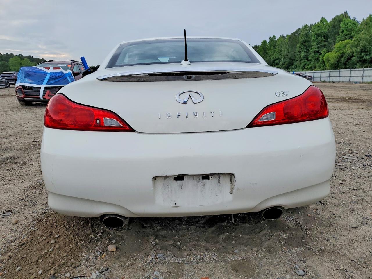 INFINITI G37 Conver Base