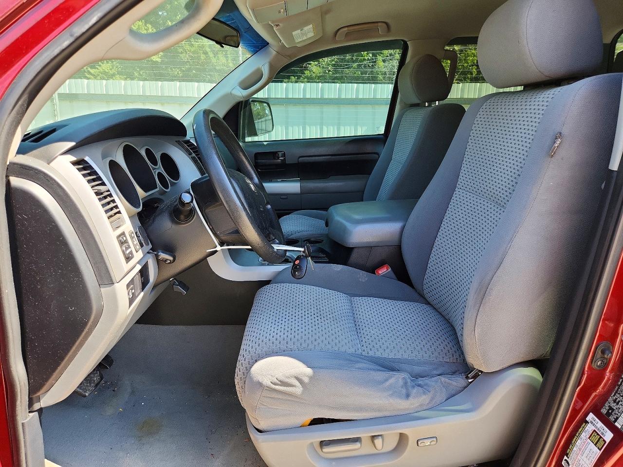 Toyota Tundra Sr5
