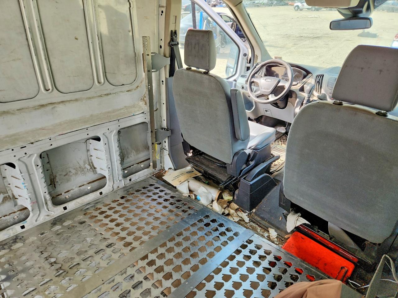 Ford Transit T-250