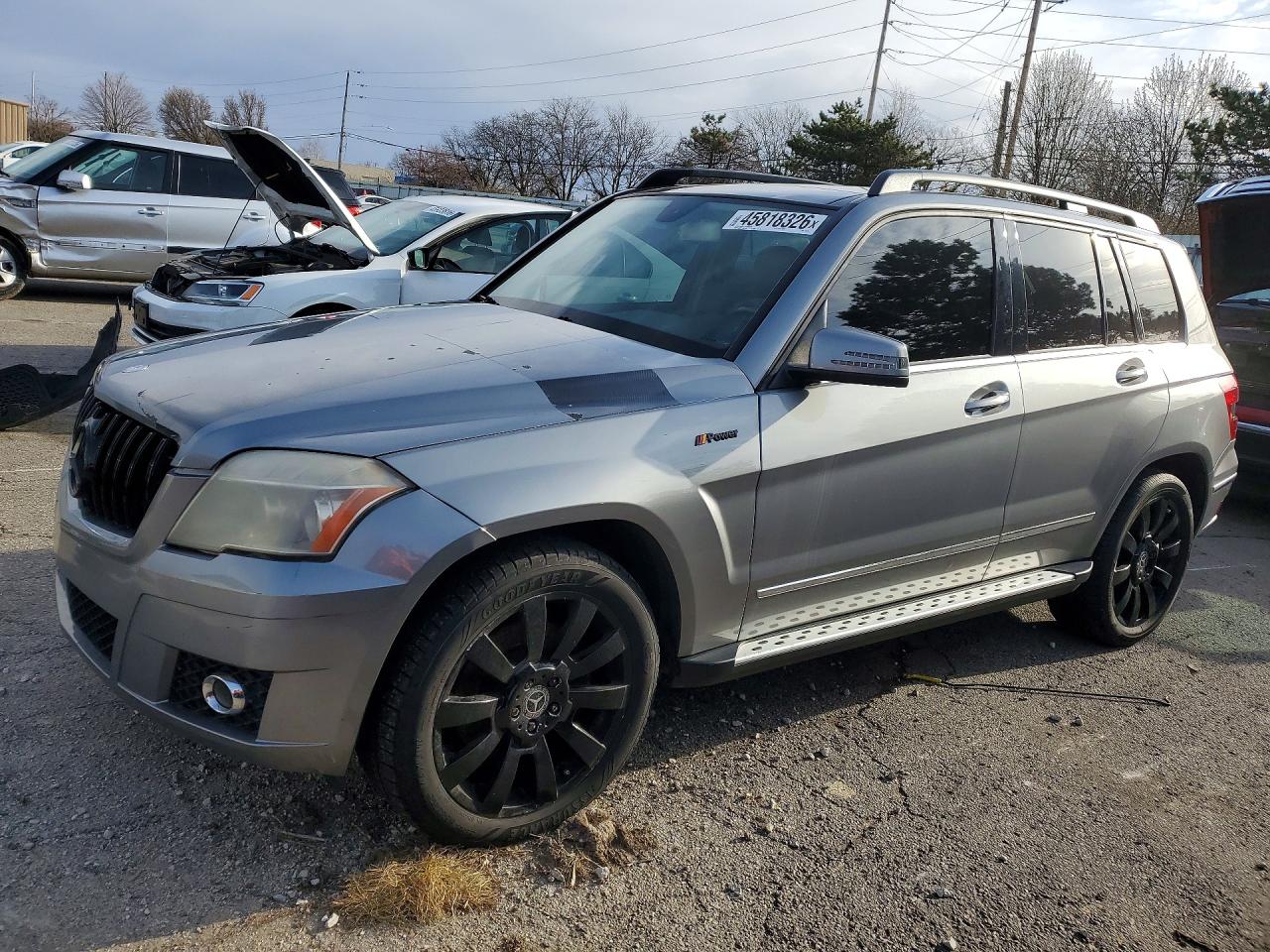 Salvage Mercedes-Benz GLK Image