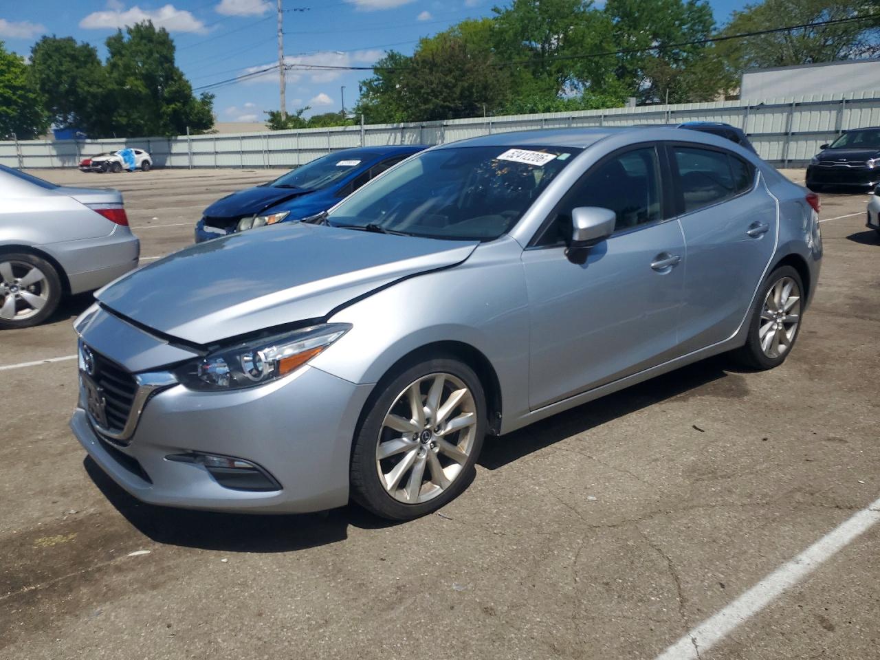 Salvage Mazda 3 Image