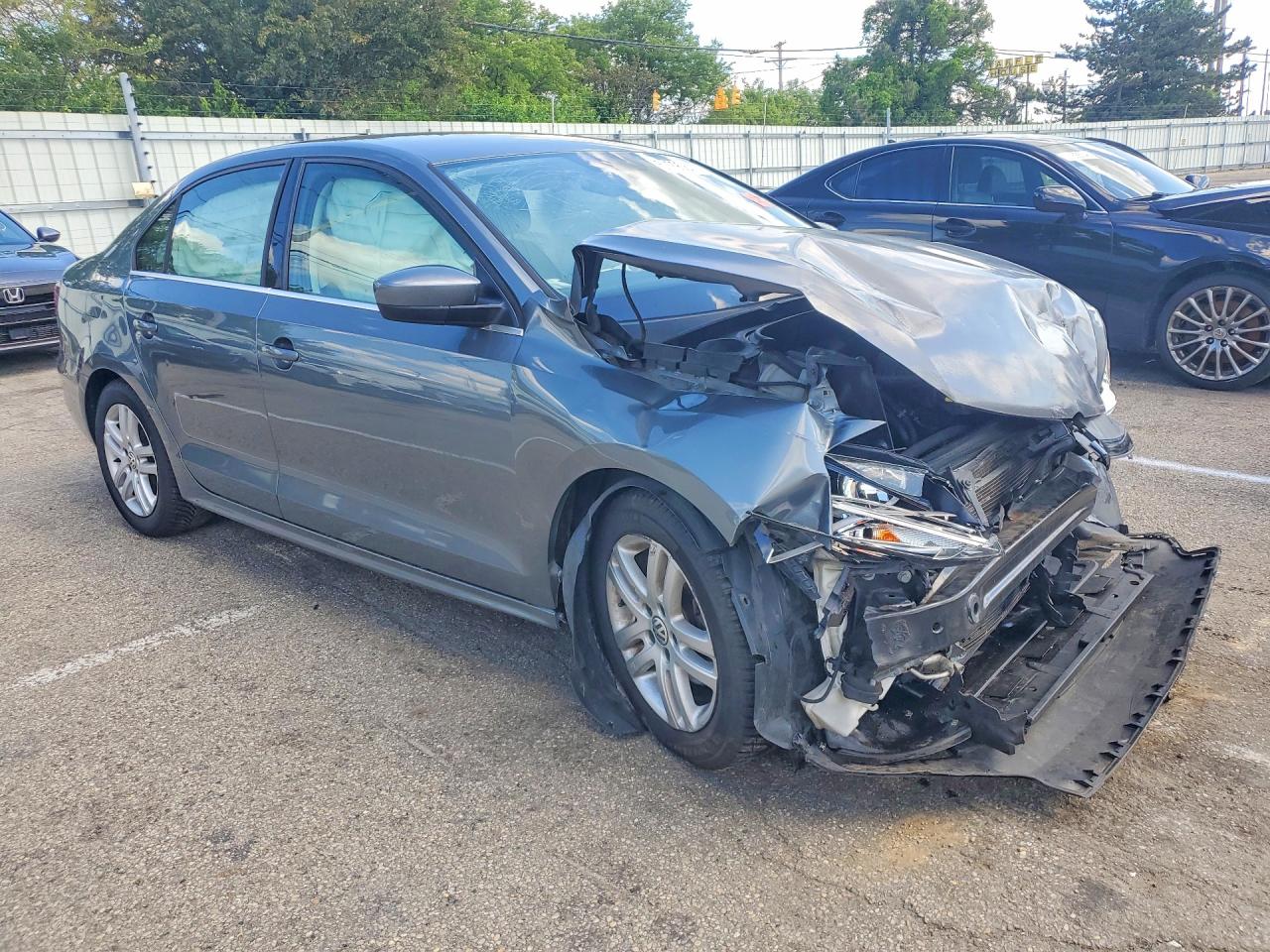 Volkswagen Jetta S