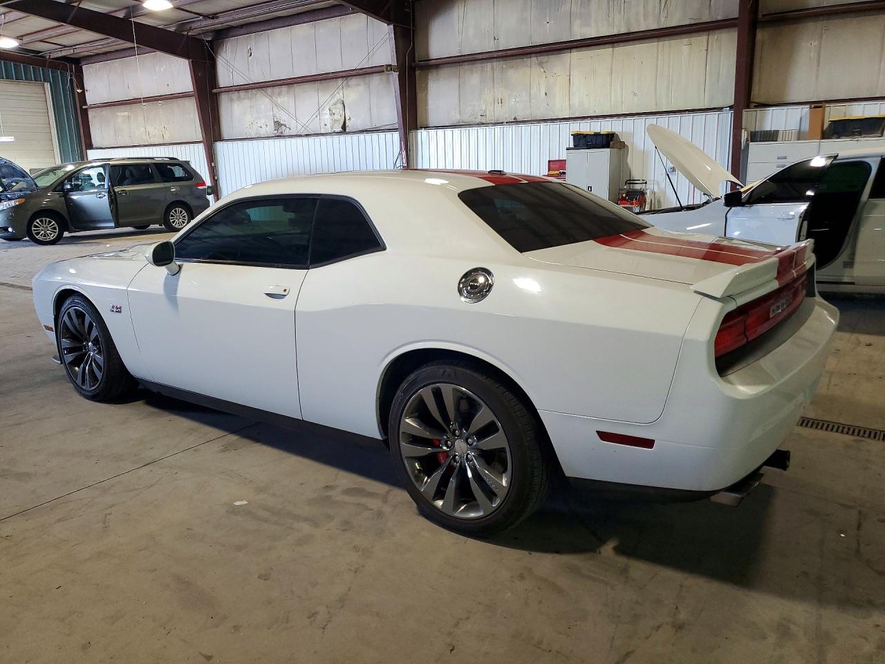 Dodge Challenger Srt-8