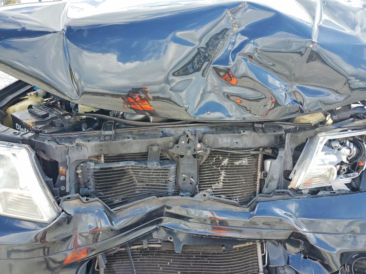 Nissan Frontier Sv