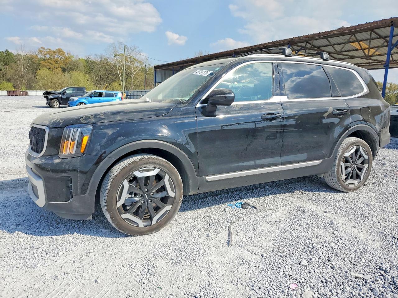 Salvage Kia Telluride Image