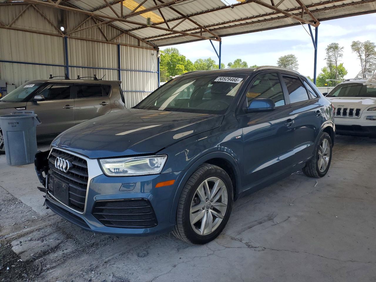 Salvage Audi Q3 Image