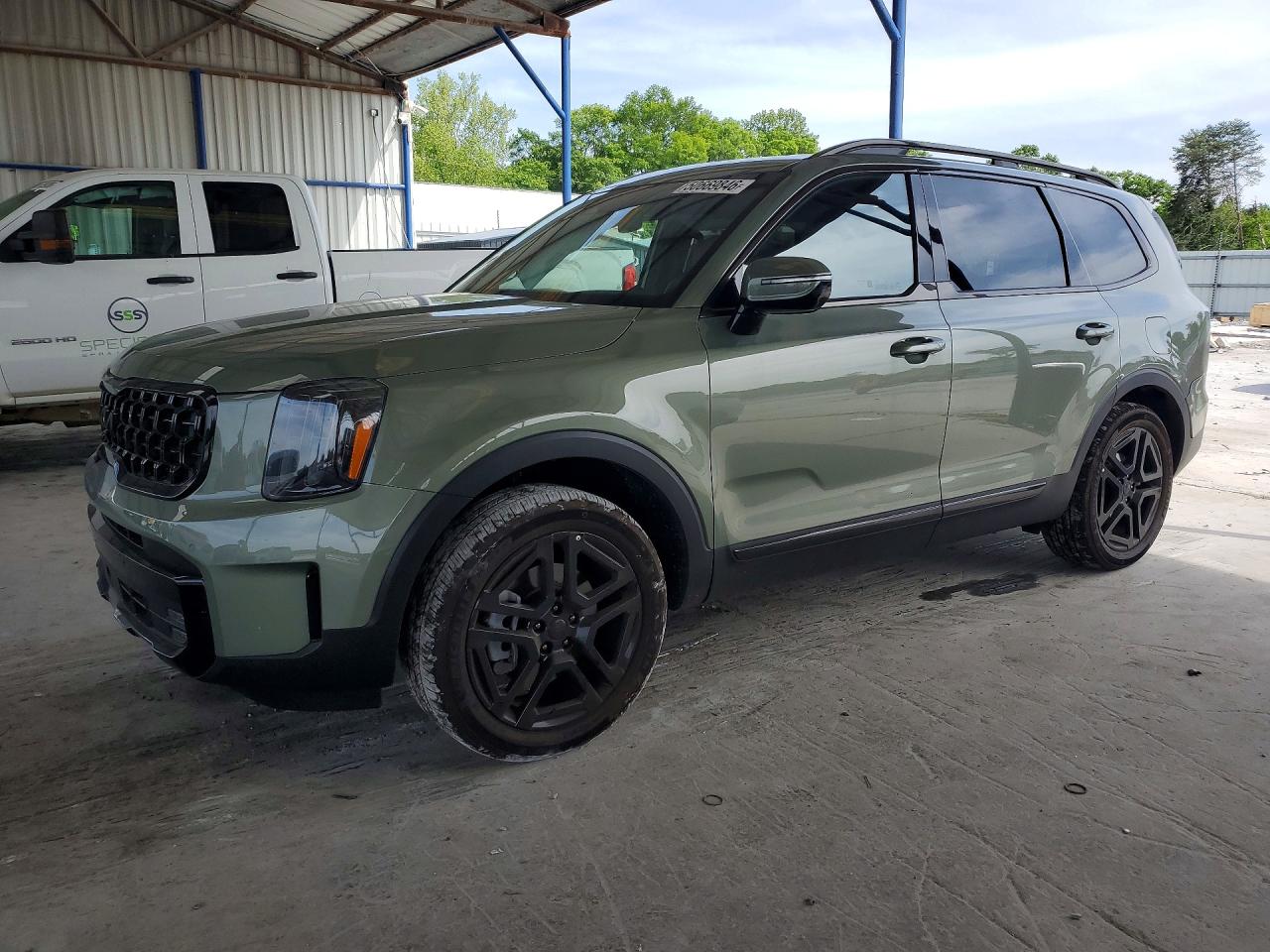 Salvage Kia Telluride Image