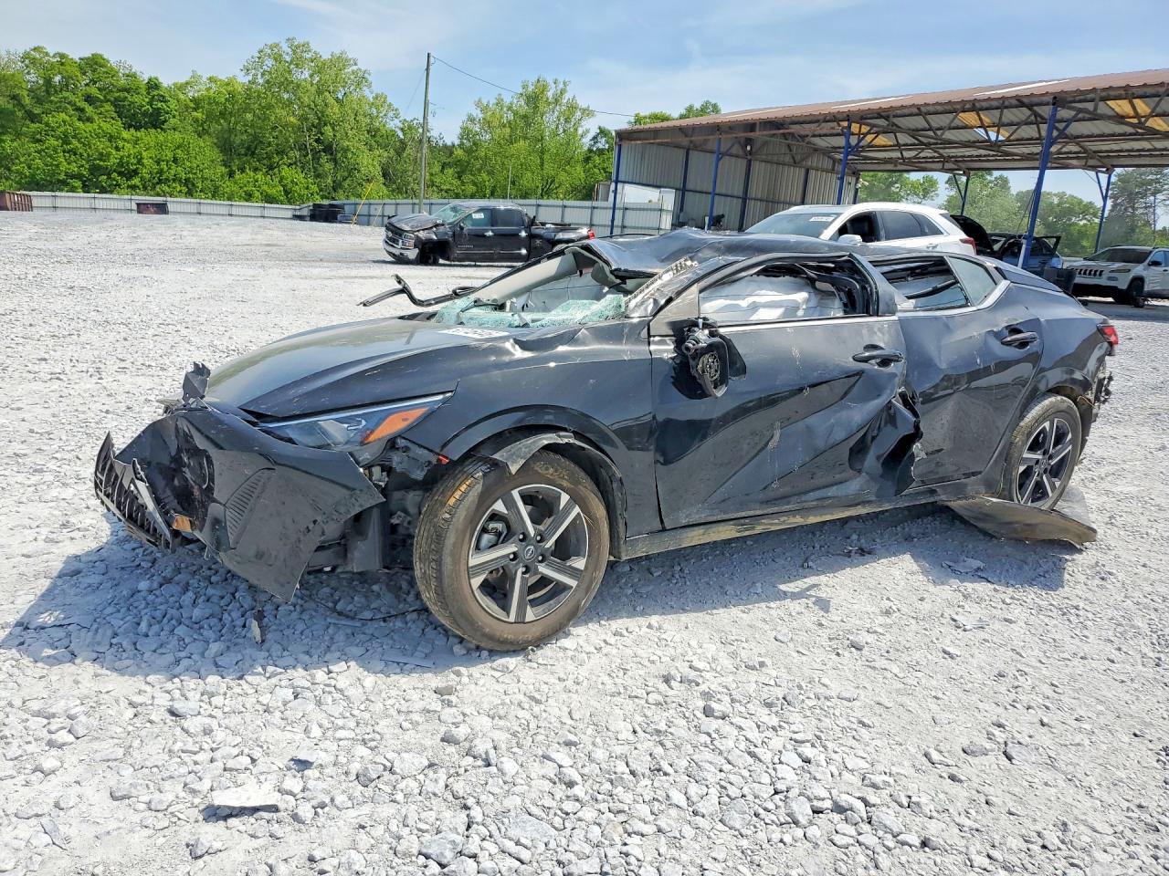 Salvage Nissan Sentra Image