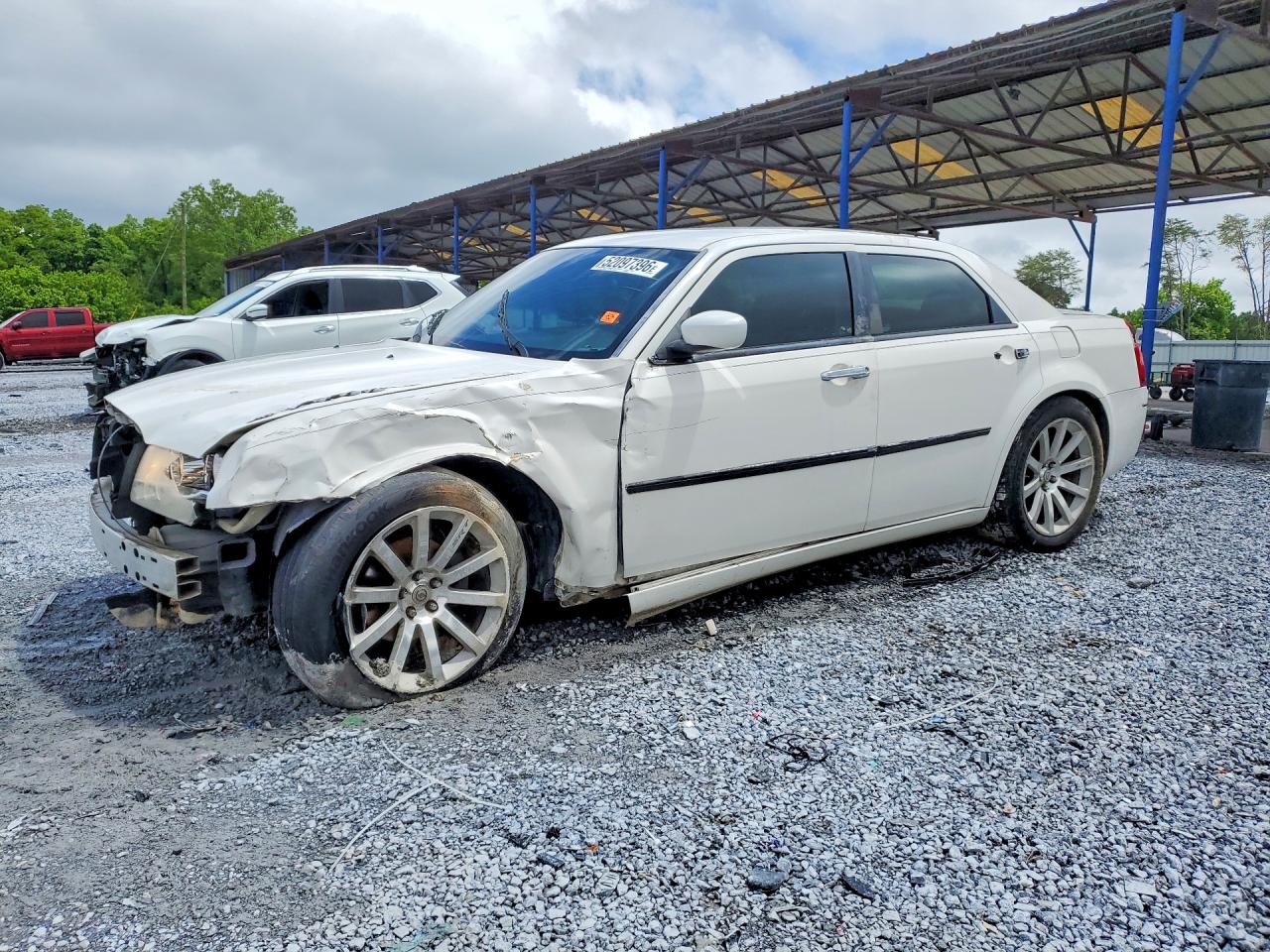 Salvage Chrysler 300 Image