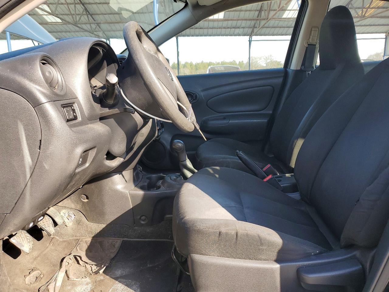 Nissan Versa S