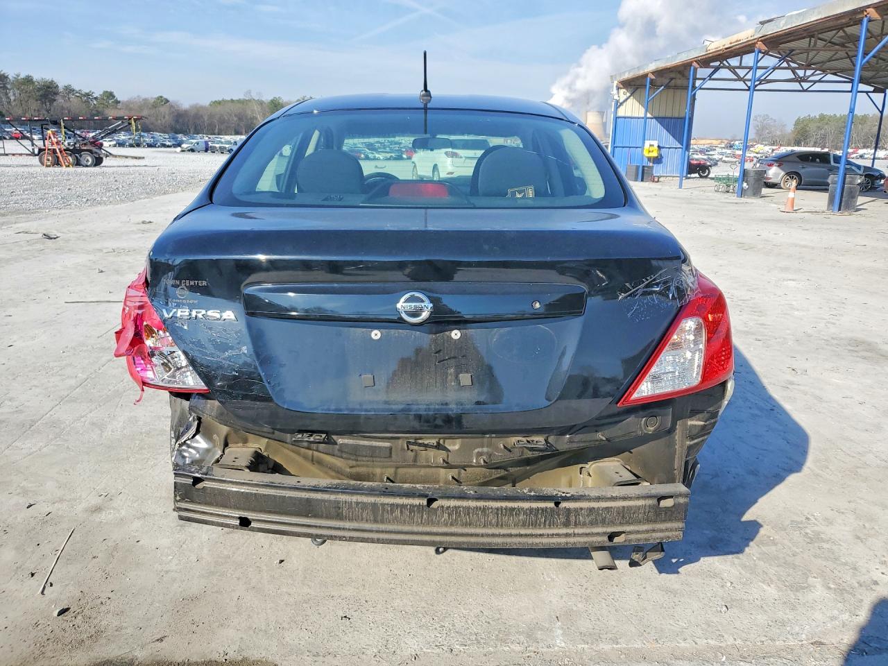 Nissan Versa S