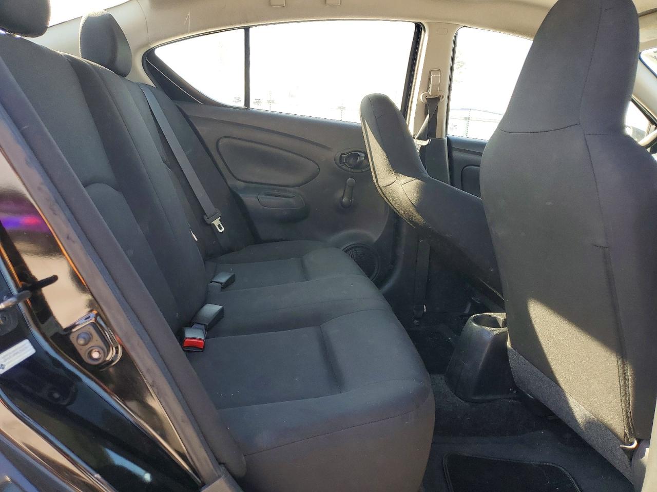 Nissan Versa S